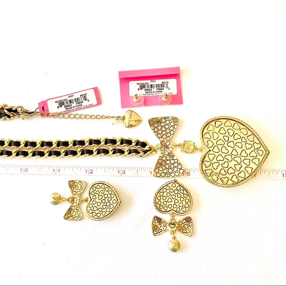 Betsey Johnson ‘Pretty Polka Dots’ Jewelry Set w/Tags - Picture 8 of 9